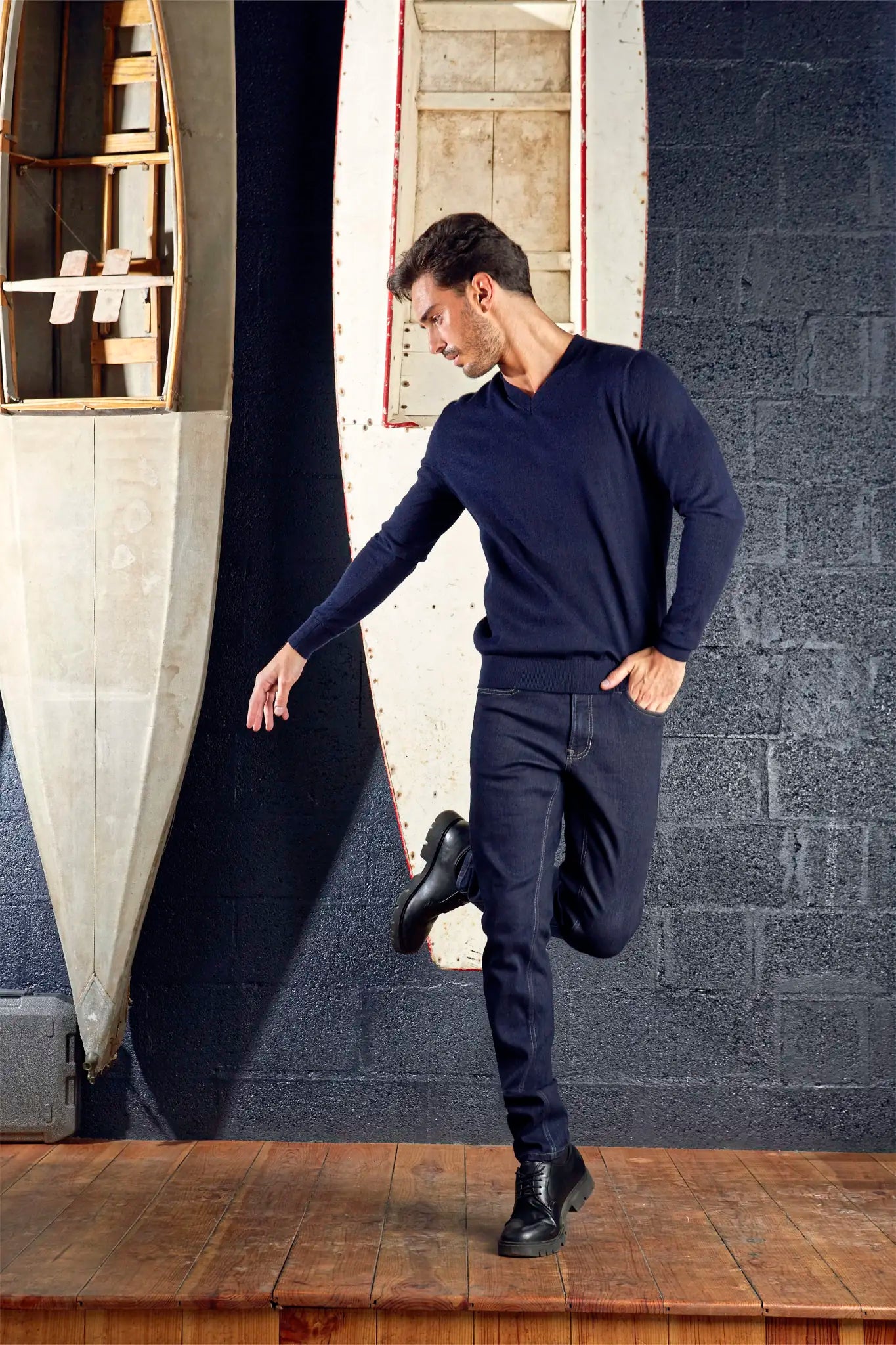 all-groups Men's V Neck Sweater Sullivan