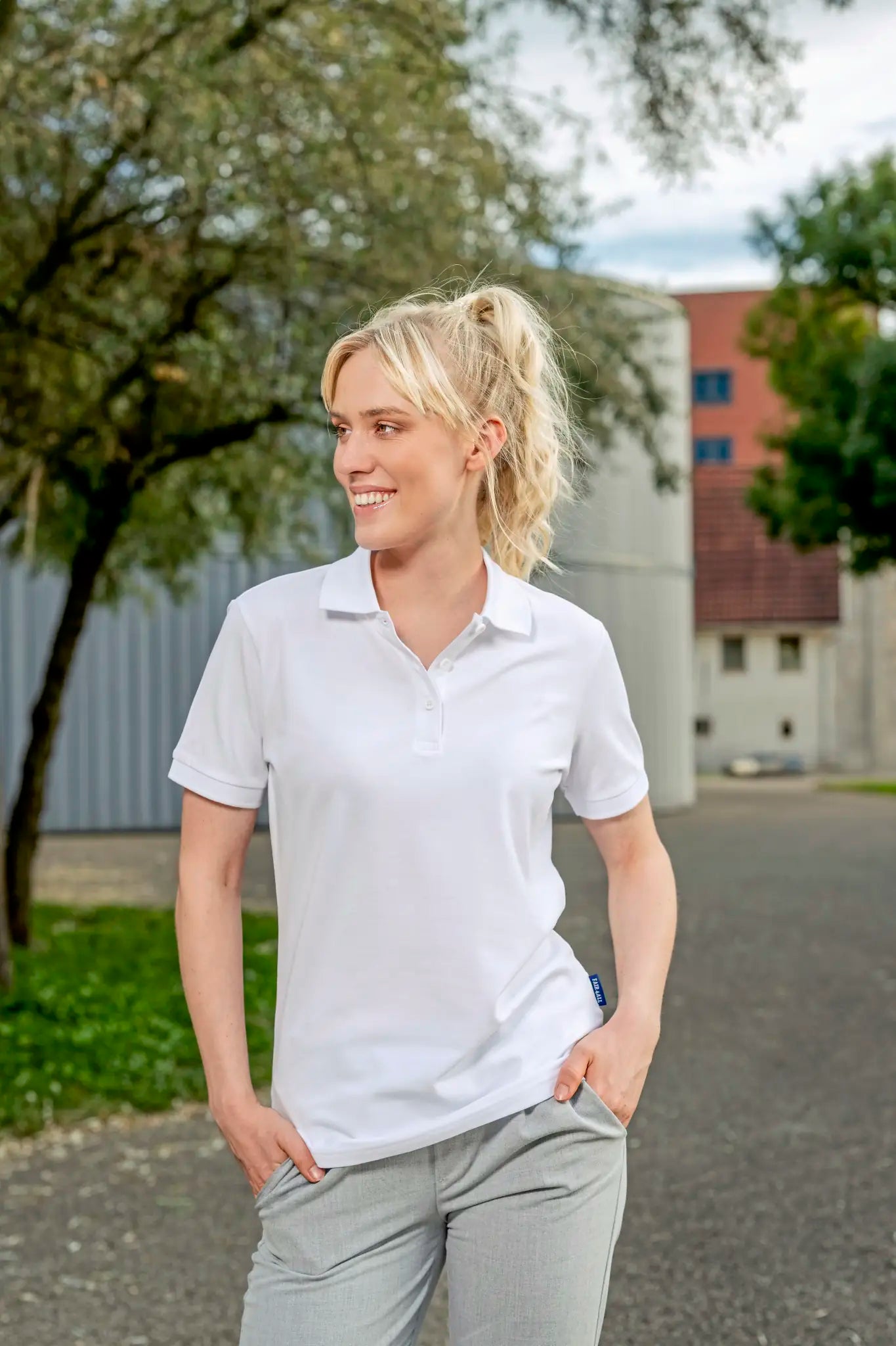 142b69455726872bdb767f4c28598bb5