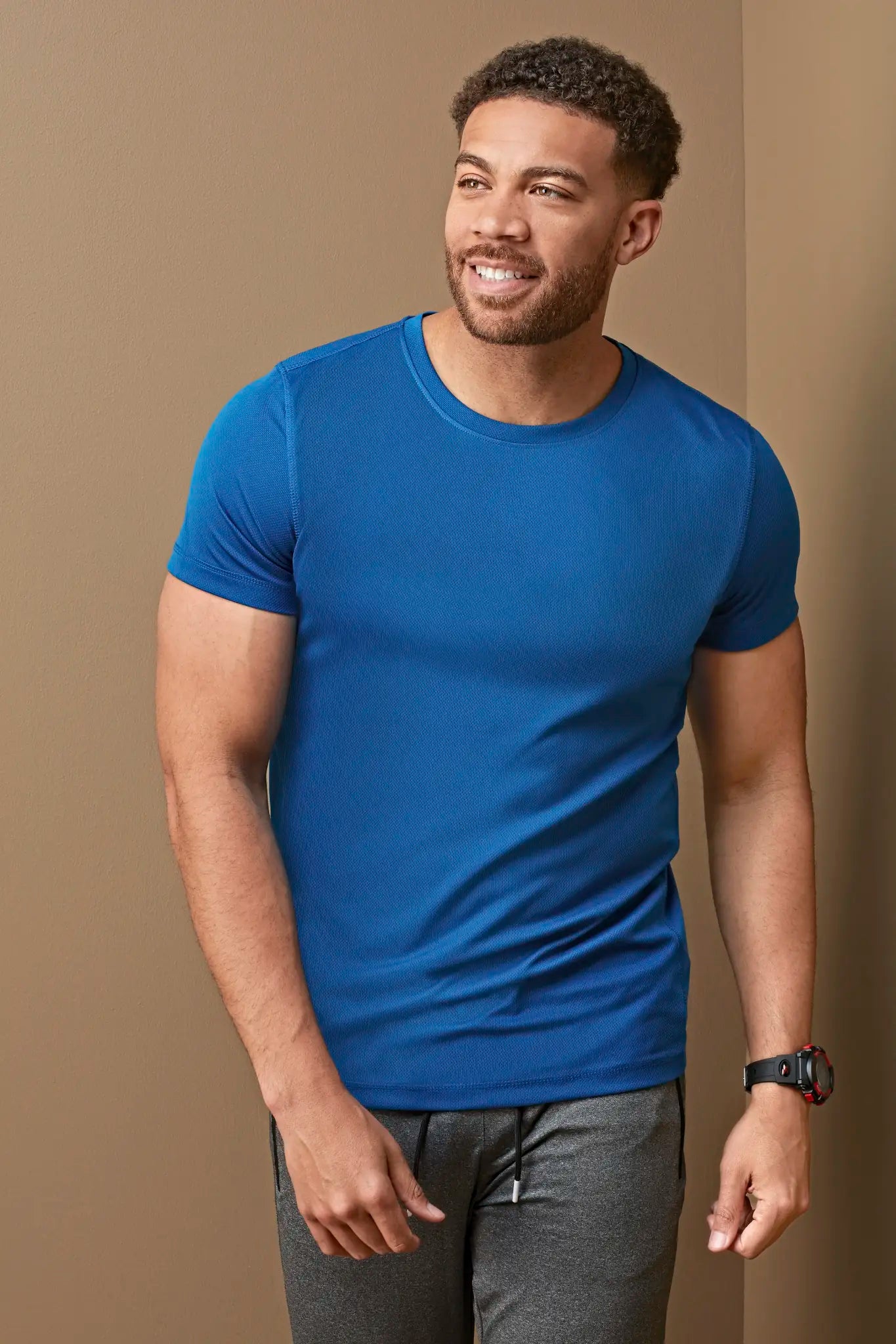 b32fa1d08608ba5ff5087f37611b6663